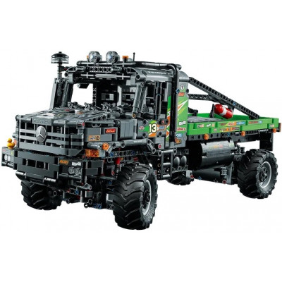 Блоковий конструктор LEGO Mercedes-Benz Zetros (42129)