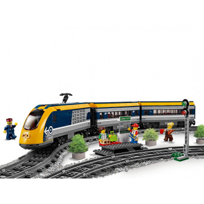 Блоковий конструктор LEGO City Пасажирский поезд (60197)