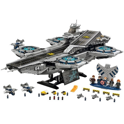 Блоковий конструктор LEGO Авианосец Мстителей (76042)