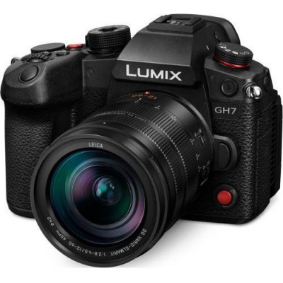 Компактний фотоапарат Panasonic Lumix DC-GH7 kit 12-60mm f2.8-4 (DC-GH7LE)
