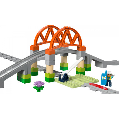 Блоковий конструктор LEGO DUPLO Town Додатковий набір Залізничний міст і колії (10426)