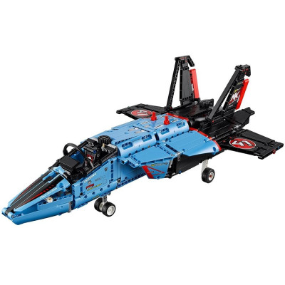 Авто-конструктор LEGO TECHNIC Сверхзвуковой истребитель (42066)