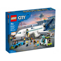 Блоковий конструктор LEGO City Пасажирський літак (60367)