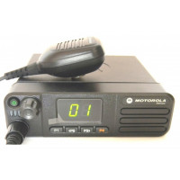 Мобільна DMR радіостанція Motorola DM4400e